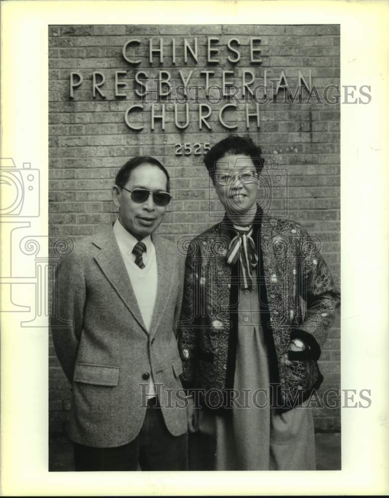 1989 Press Photo Frank and Rita Louis in Chinese Presbyterian Church, BIenville - Historic Images