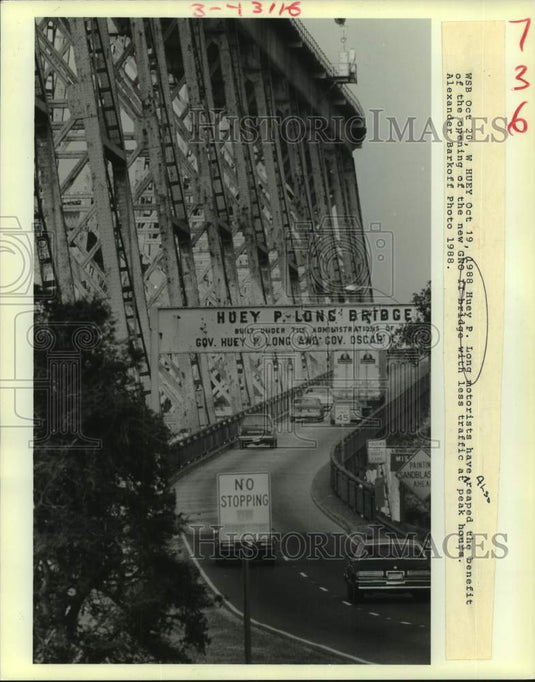 1988 Press Photo Motorist traverse the Huey P. Long Bridge - Historic Images