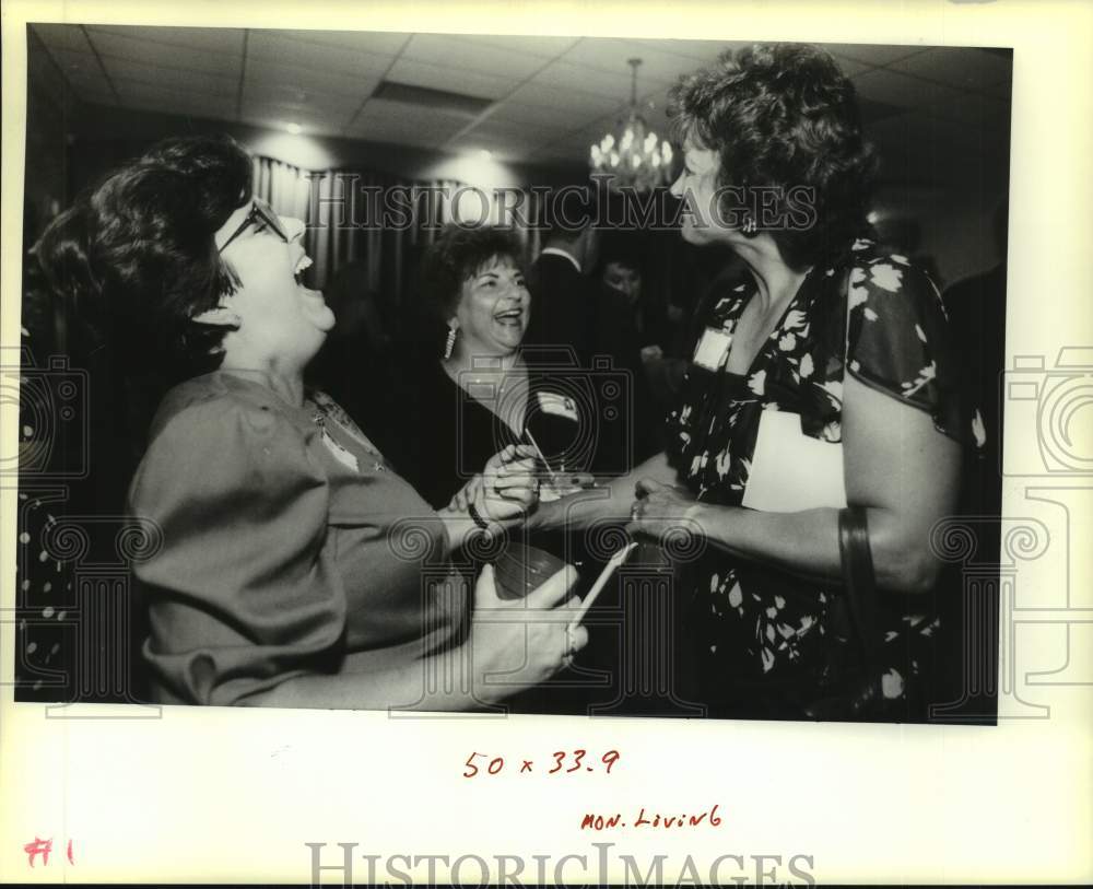 1990 Press Photo 25th year reunion of McDonogh High School class of 1965 - Historic Images