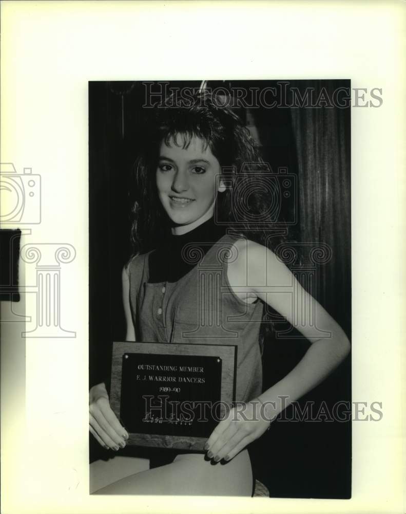 1990 Press Photo Lisa Letto, member of the East Jefferson Warrior Dance Team - Historic Images