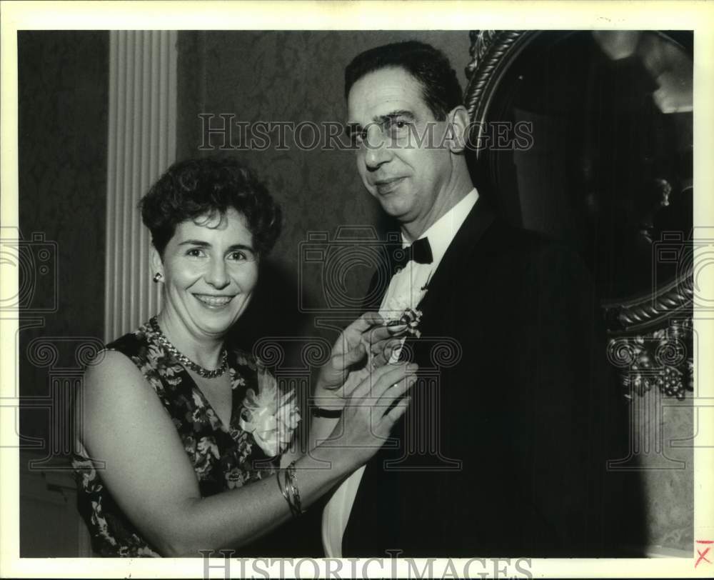 Press Photo France-Amerique wine tasting - Benedicte &amp; Gerard Leroux - Historic Images