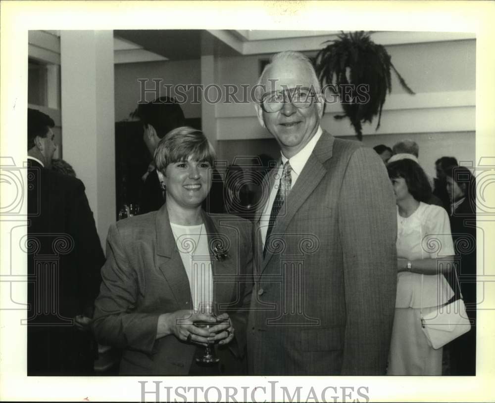 1992 Press Photo Maria Trattler and Dr. Samuel Leonard at Hospice Benefit Event - Historic Images