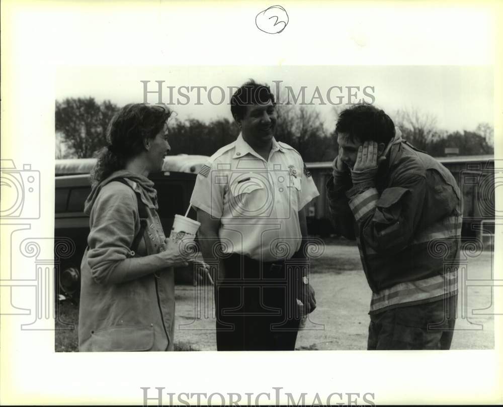 1995 Press Photo Fire Chief Thomas Stone &amp; students Sherrie Smith &amp; Earl Rhodes - Historic Images