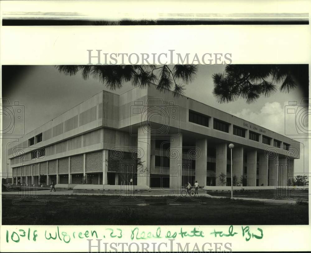 1984 Expanded Earl K. Long Library sports a tasteful new look. - Historic Images