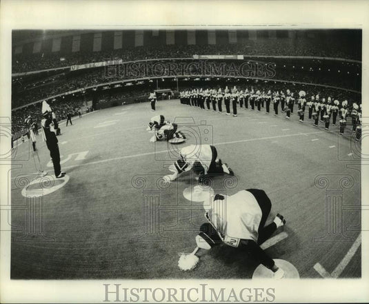 Press Photo Marching Band Performs In Louisiana Superdome Stadium, New Orleans - Historic Images