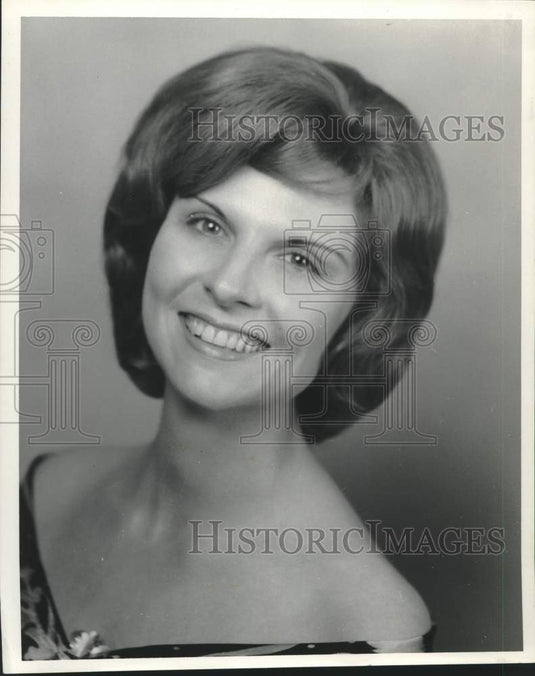 1966 Willette Yvonn Libano - Zeus Maid 1966 - Historic Images