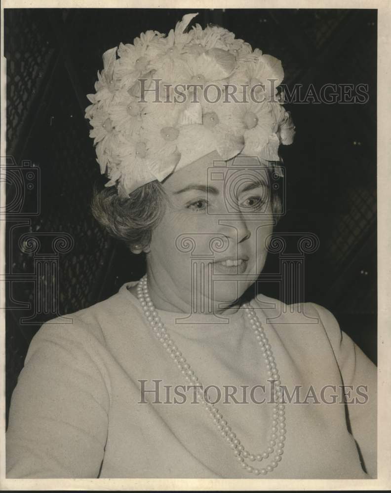 Press Photo Mrs. Michael Levy, president of the Optimist Club of New Orleans. - Historic Images