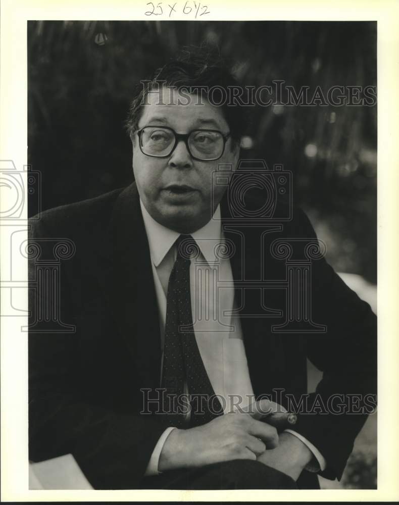 1988 Press Photo George Lindemann at Cartier Jewelry Exhibit at NOMA - Historic Images