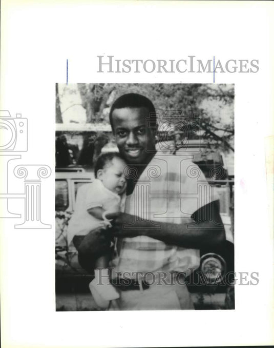 1991 Press Photo Edin Lewis with daughter Kreslin-Geneva, whom was shot & killed - Historic Images