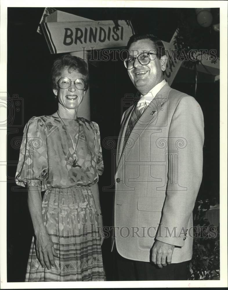 1988 Press Photo Diana Lewis &amp; Tom Masilla of Community Artist- Julia Jump Event - Historic Images