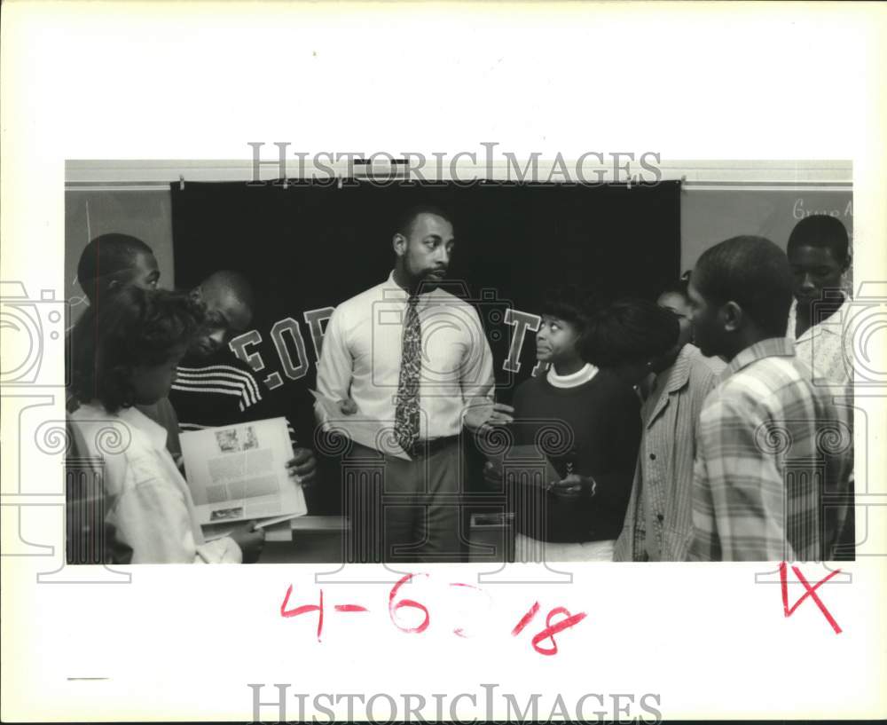 1988 Press Photo Guidance Department at McDonogh #35 High School - Historic Images