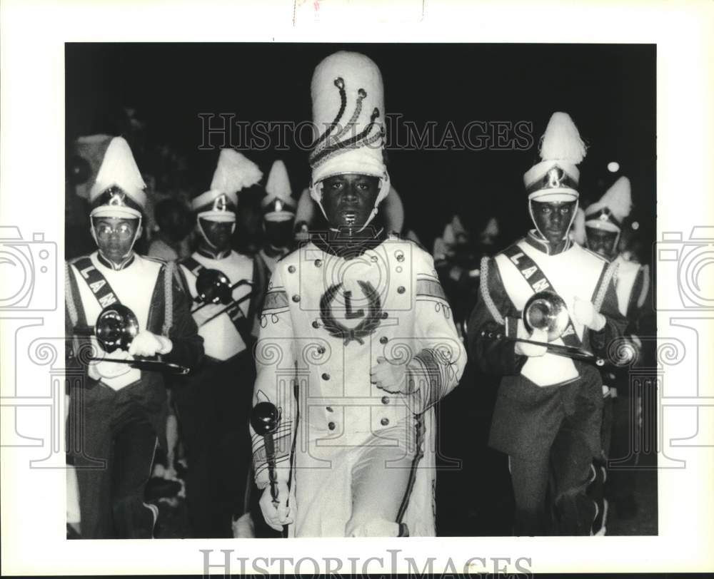 1991 Press Photo Members of Landry High School Band march in Cleopatra Parade - Historic Images