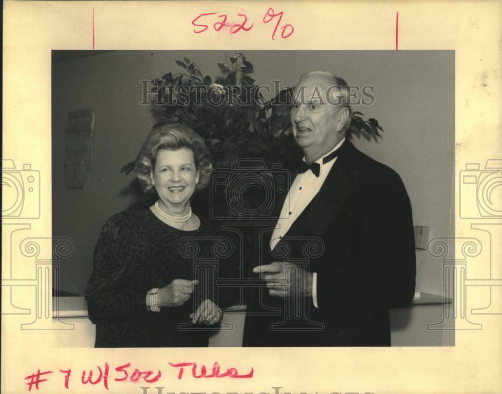 1992 Press Photo  Betty Lauricella & Mike Smith at Catholic Foundation benefit. - Historic Images