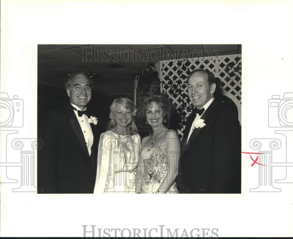 1989 Press Photo Attendees At Judith Touro Dinner Black Tie Event - Historic Images