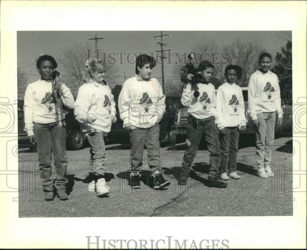 1990 Press Photo Little Woods Elementary School students during video yearbook - Historic Images