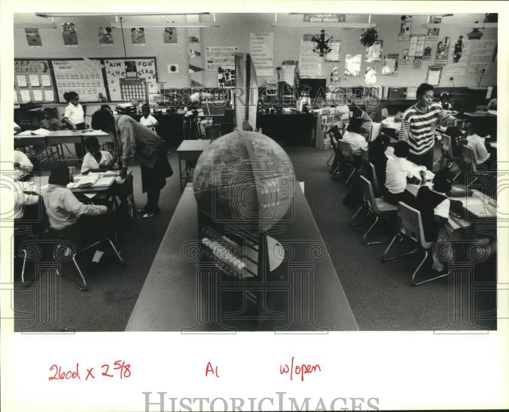 1994 Press Photo Math &amp; Language classes at the Little Woods Elementary - Historic Images