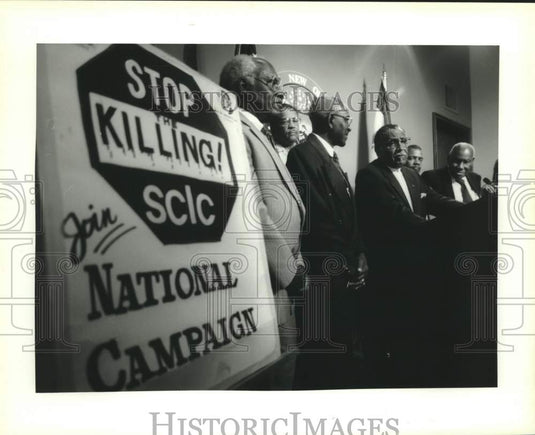 1995 Press Photo New Orleans "Cash" Gun Buy-Back announced at City Hall - Historic Images