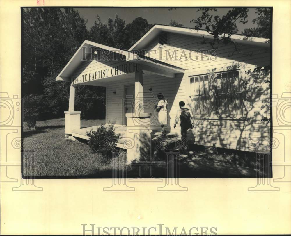 1990 Press Photo Exterior view of Lifegate Baptist Church - Historic Images