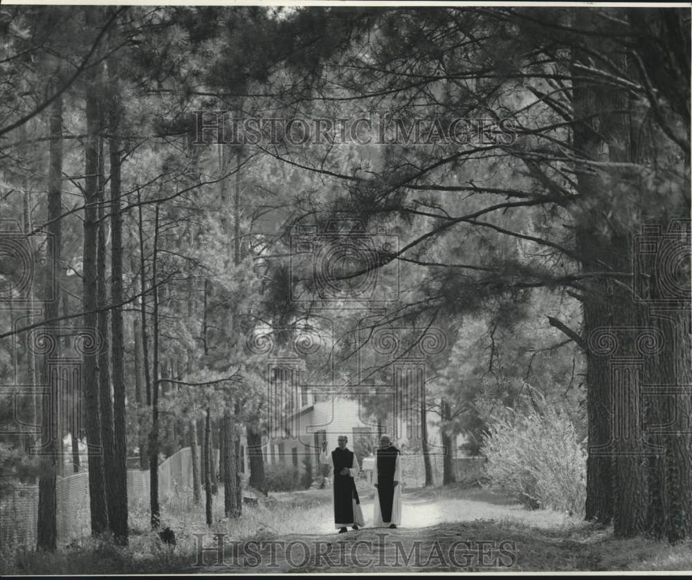 1973 Press Photo Monks walking on path of Our Lady of Gerowval Monastery-Historic Images