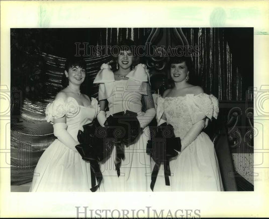 1990 Press Photo Heather Kehoe, Heather Higgins, Merrily Hamilton - mystery - Historic Images