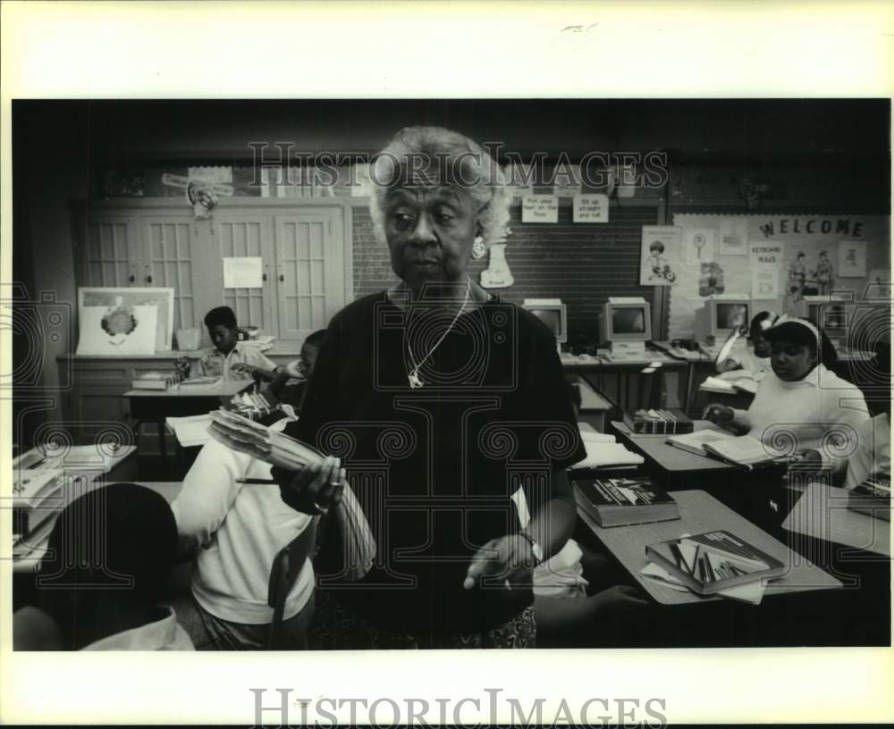 1990 Press Photo Romain Rouse Jones, of Henry Allen Elementary School - Historic Images