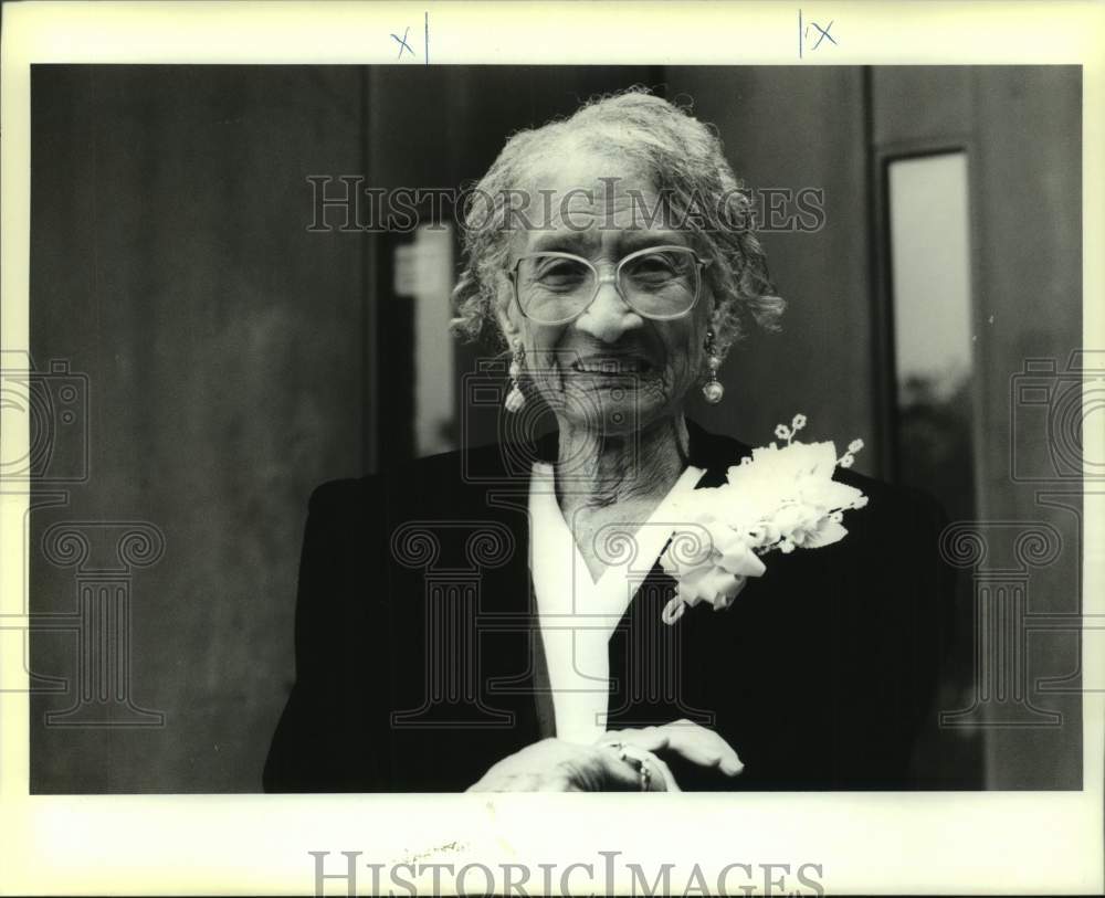 1994 Press Photo Marie Joseph celebrating her 102nd Birthday with family - Historic Images