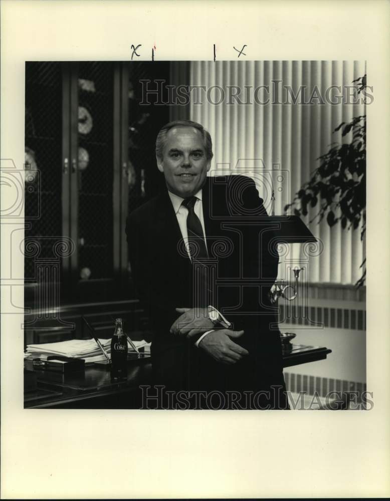 1989 Press Photo Ronald Jones, President of Louisiana Coca-Cola - Historic Images