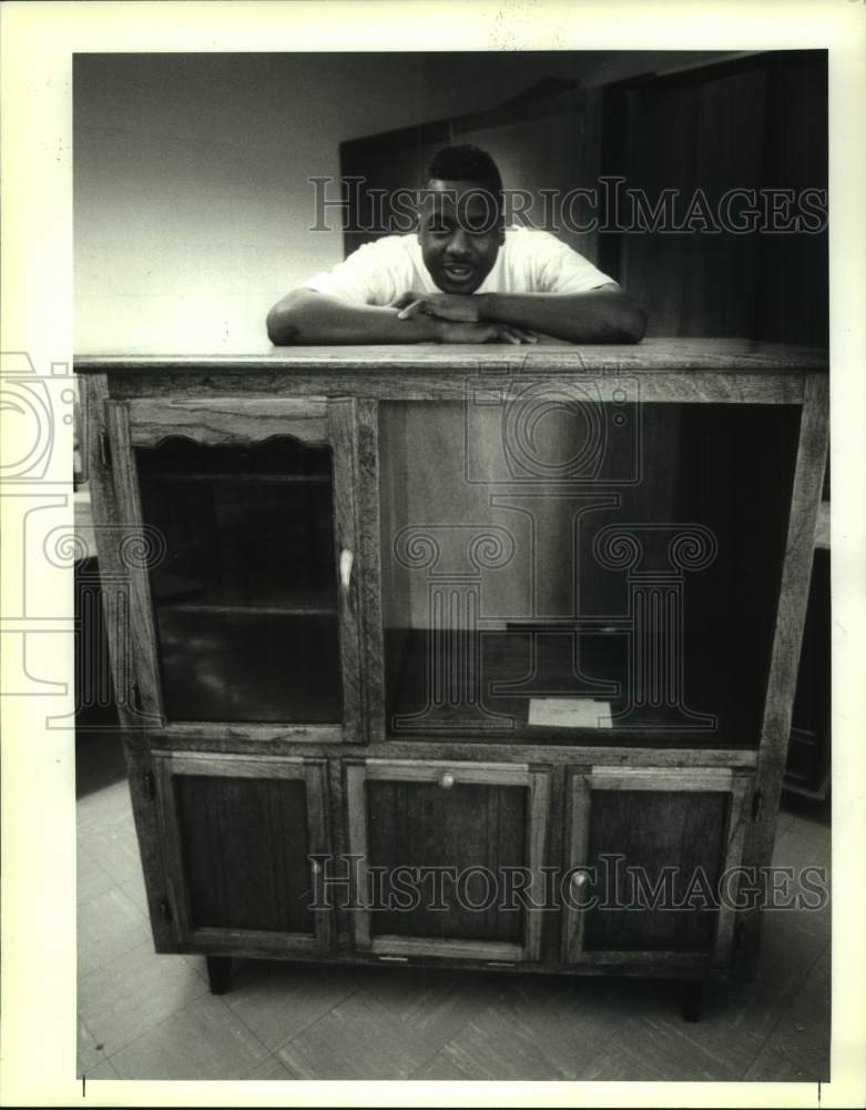 1992 Press Photo Shane Jordan during Woodworking class at JFK High - Historic Images