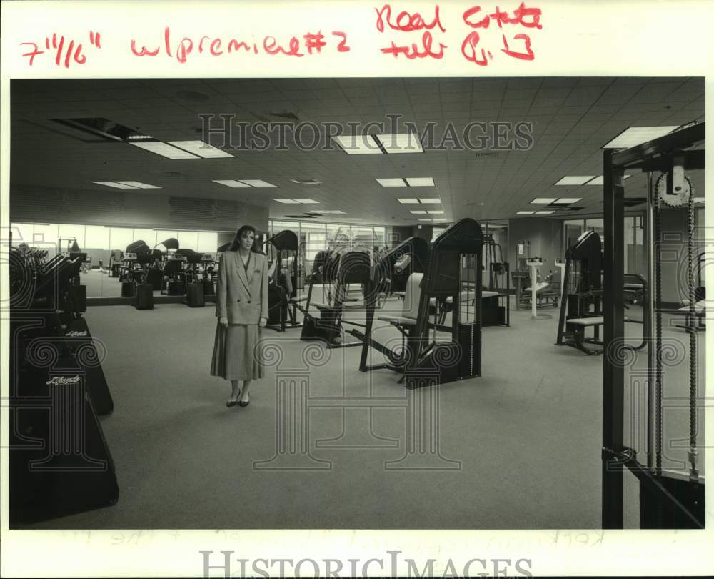 1987 Press Photo Teri Kerkman, General Manager of the Premier Athletic Club. - Historic Images