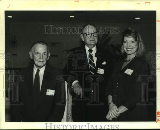 1992 Press Photo Lori Kildgore et al during Orleans Medical Society Party - Historic Images