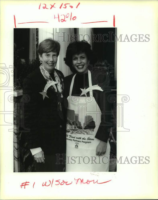 1993 Press Photo Dottie Klyce & Hoda Kotb in Parkway Partners Brunch with Stars - Historic Images
