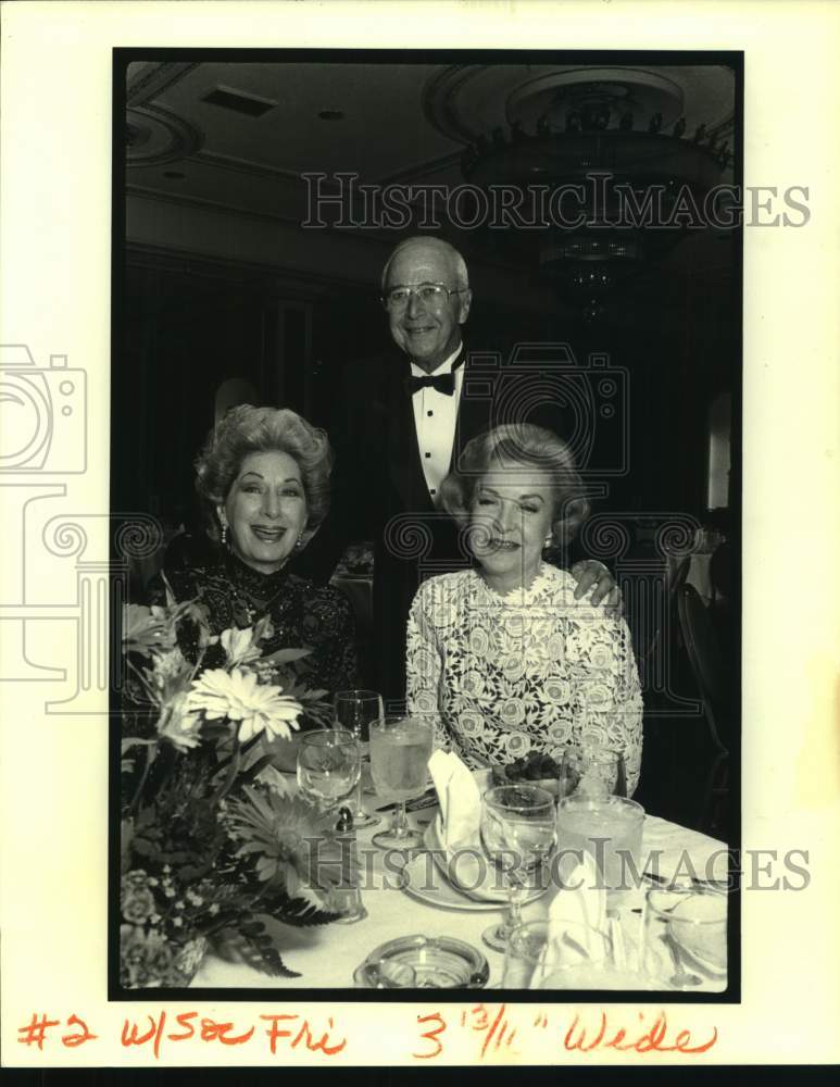 1989 Press Photo Attendees At National Jewish Hospital Dinner - Historic Images