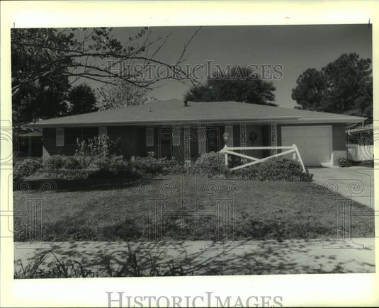 1990 Press Photo Housing - Exterior of the house at 52 Marie Drive in Gretna - Historic Images