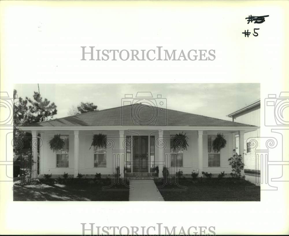 1990 Press Photo House at 1512 Papworth Avenue, Metairie - Historic Images