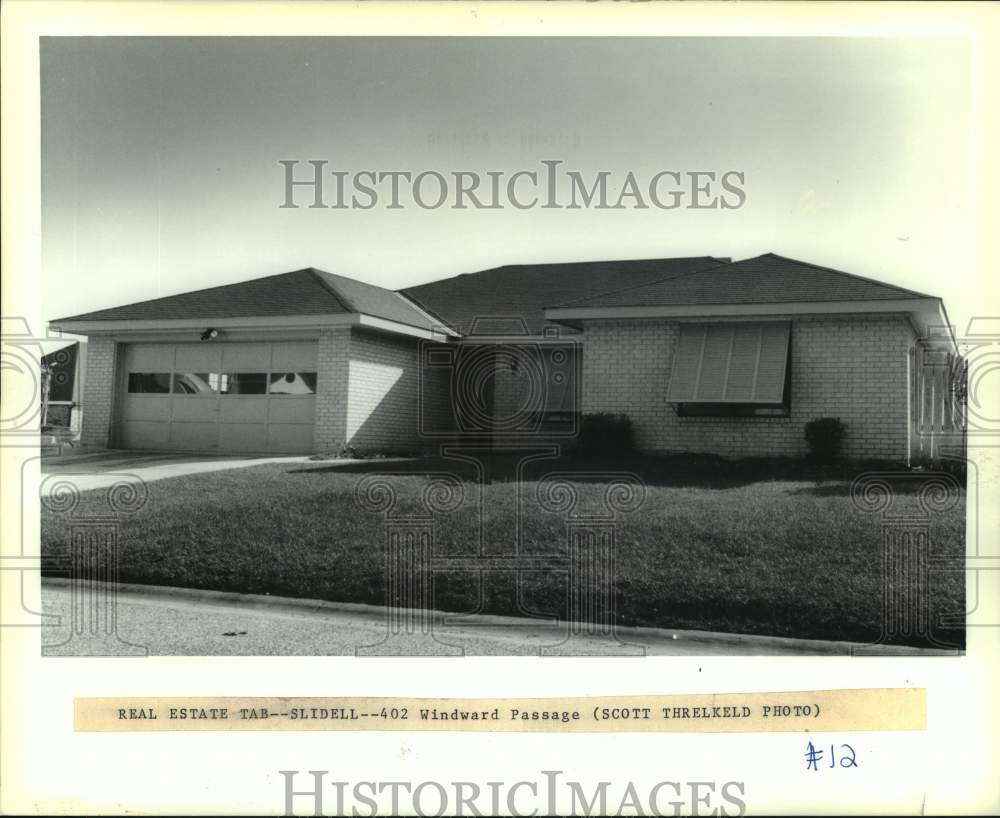 Press Photo Housing - Exterior of the house located at 402 Windward Passage - Historic Images