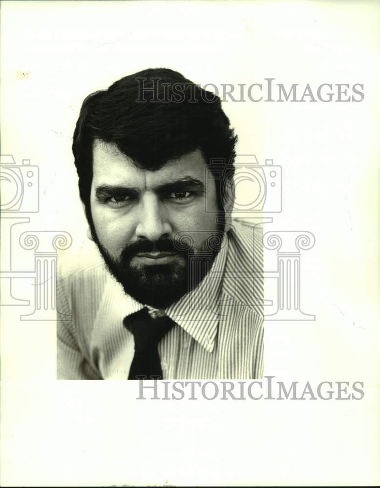 1987 Press Photo New sports writer for the East Jefferson Bureau, Jim Kleinpeter - Historic Images