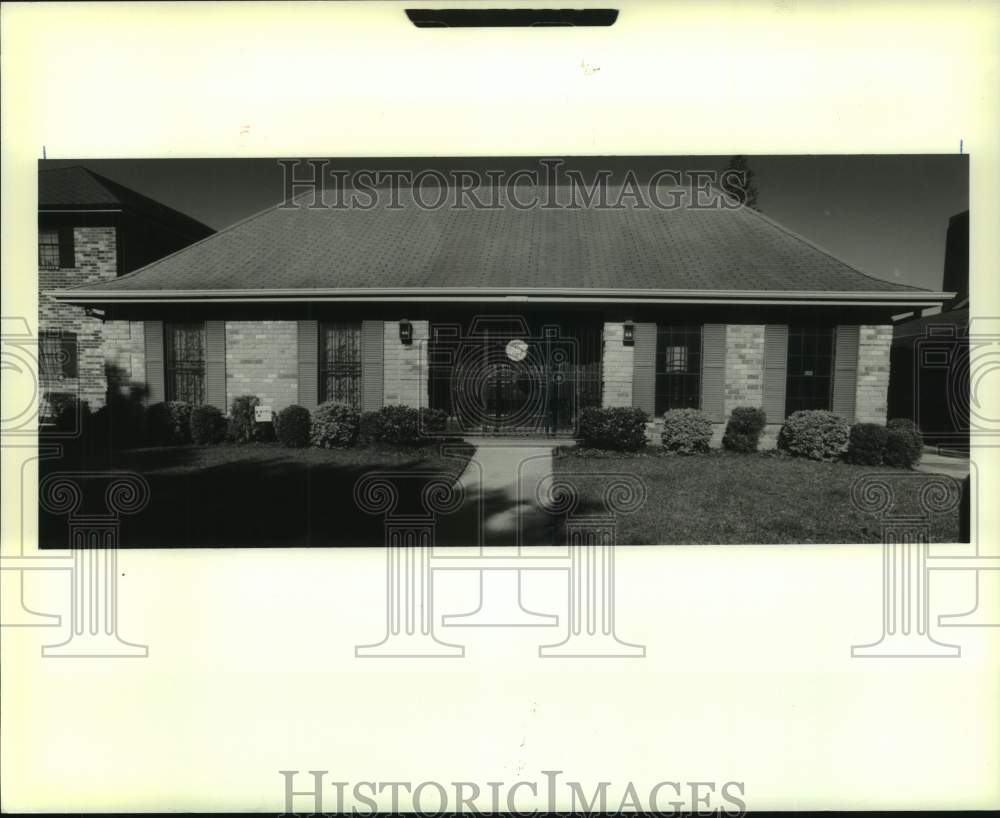 1990 Press Photo House at 3704 North Labarre Road in Metairie - Historic Images