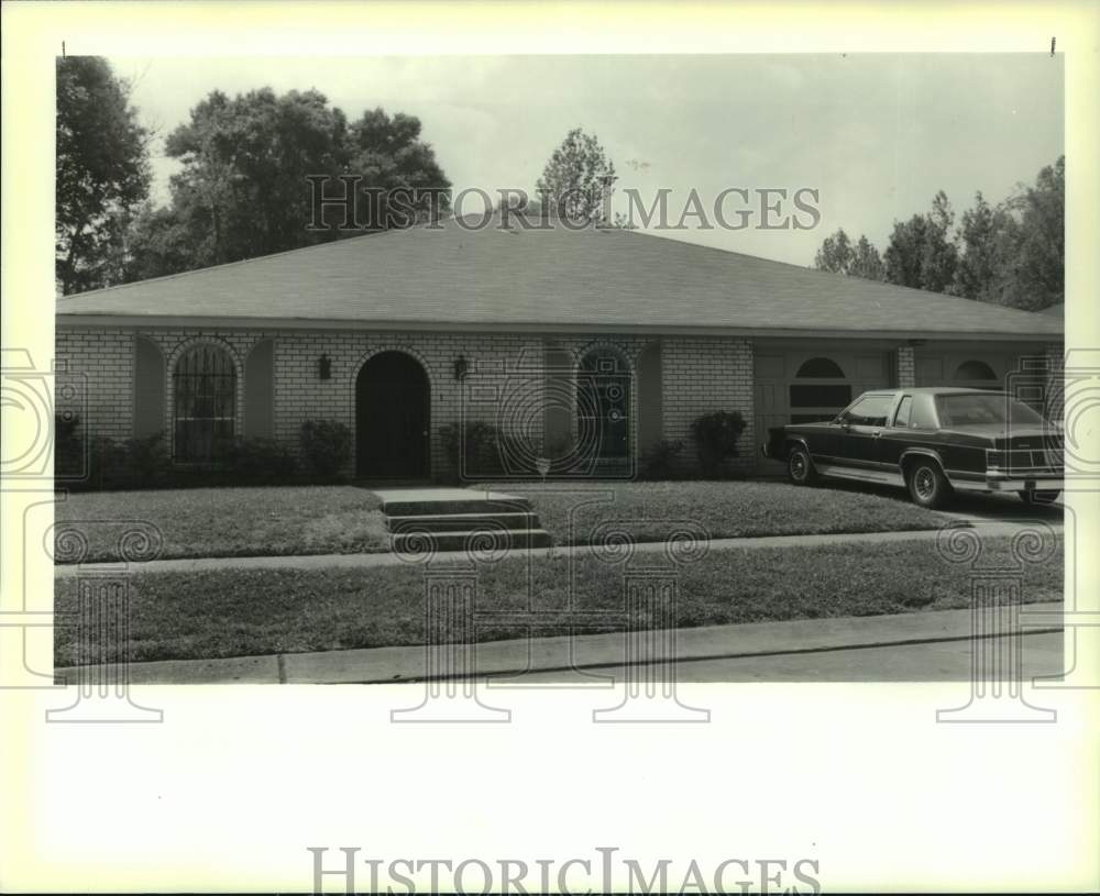 1990 Press Photo House on 2813 Villa in Marrerro- Housing - Historic Images