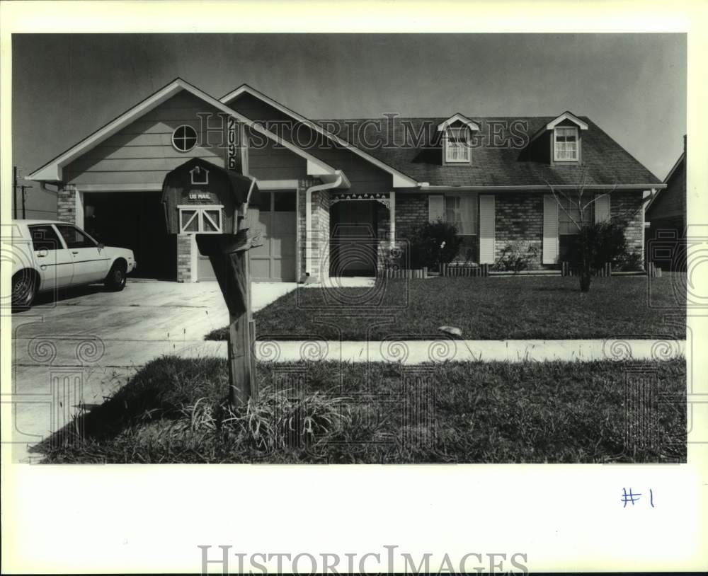 1990 Press Photo Housing - Real estate house at 2096 Golfview Drive in LaPlace - Historic Images