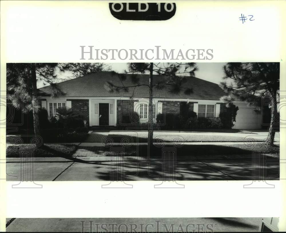 1990 Press Photo Real estate, house located at 7400 Ashborn in Harahan - Historic Images