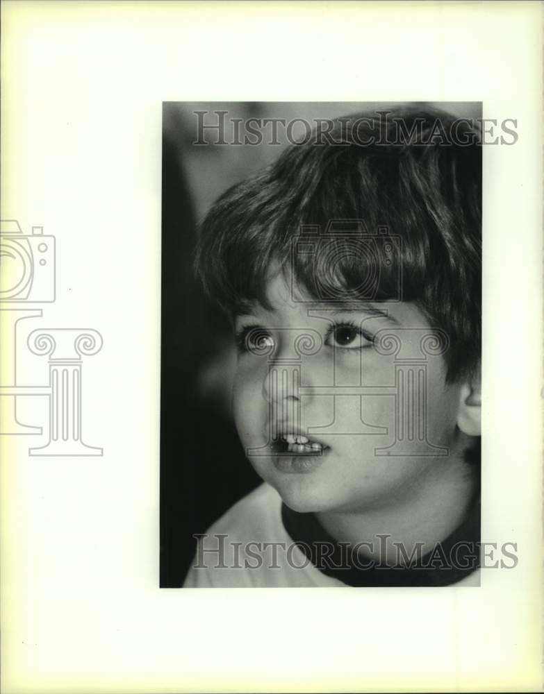 1988 Press Photo Andrew Wilhoit, 3, Talking about his New Year's Resolution - Historic Images