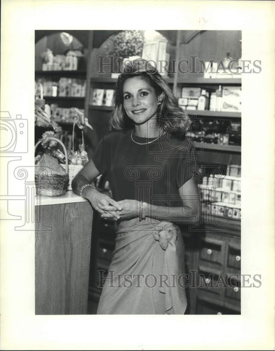 1989 Press Photo Peggy Laborde at Celebrity Fashion Show and Benefit - Historic Images