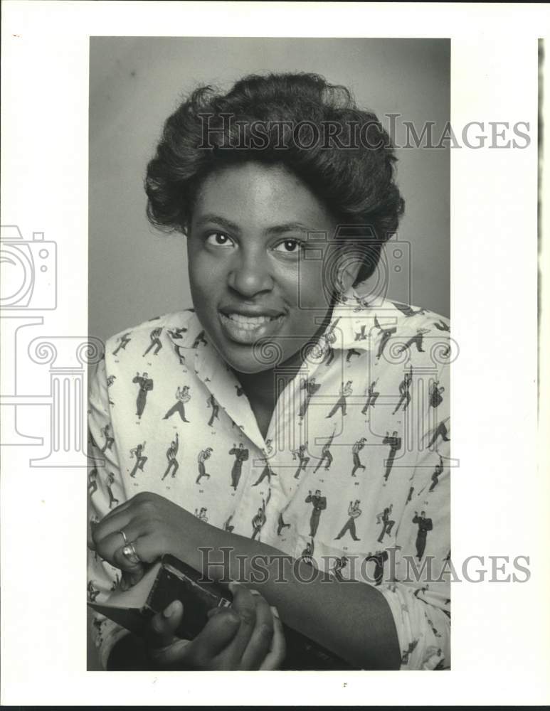 1987 Press Photo Karen Lambert, Volunteer - Historic Images