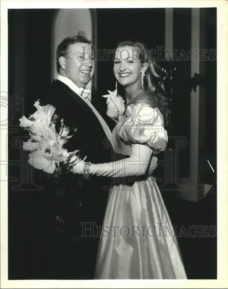 1994 Press Photo Peter Labouisse &amp; Charlotte Harrington Dancing at Achaens Event - Historic Images