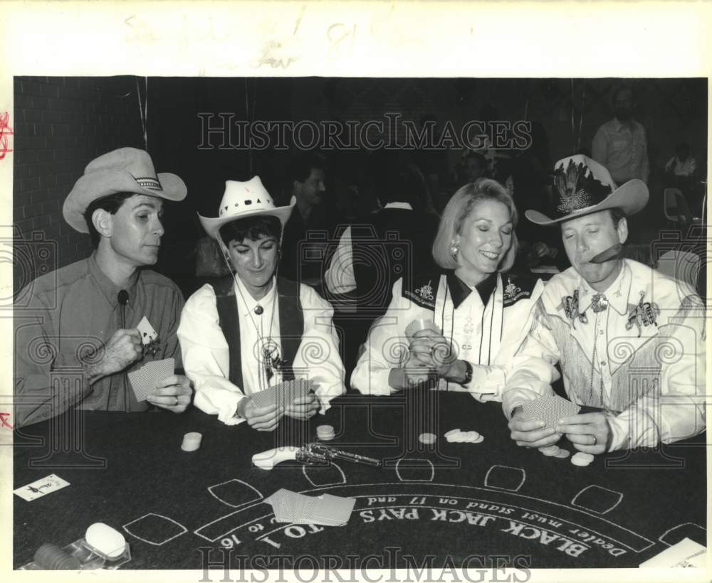 1990 Press Photo Bill and Elaine Schwartz, Renee and Robert Kutcher of event - Historic Images