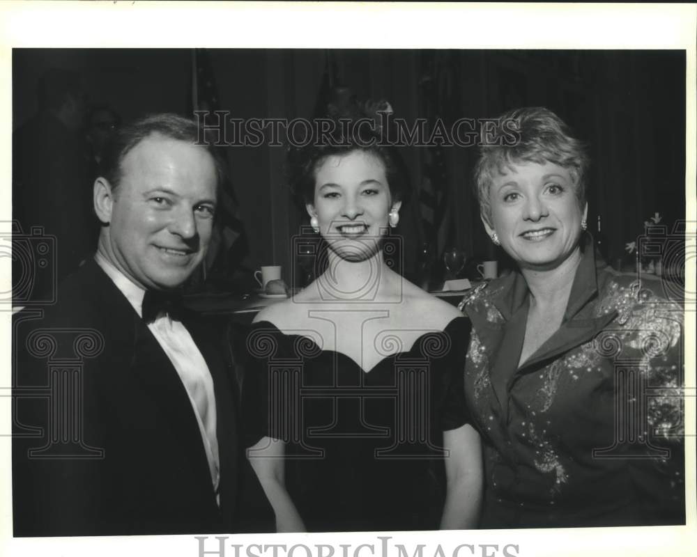 1992 Press Photo James LaCava, Dian Perniciaro, Norma LaCava at event - Historic Images