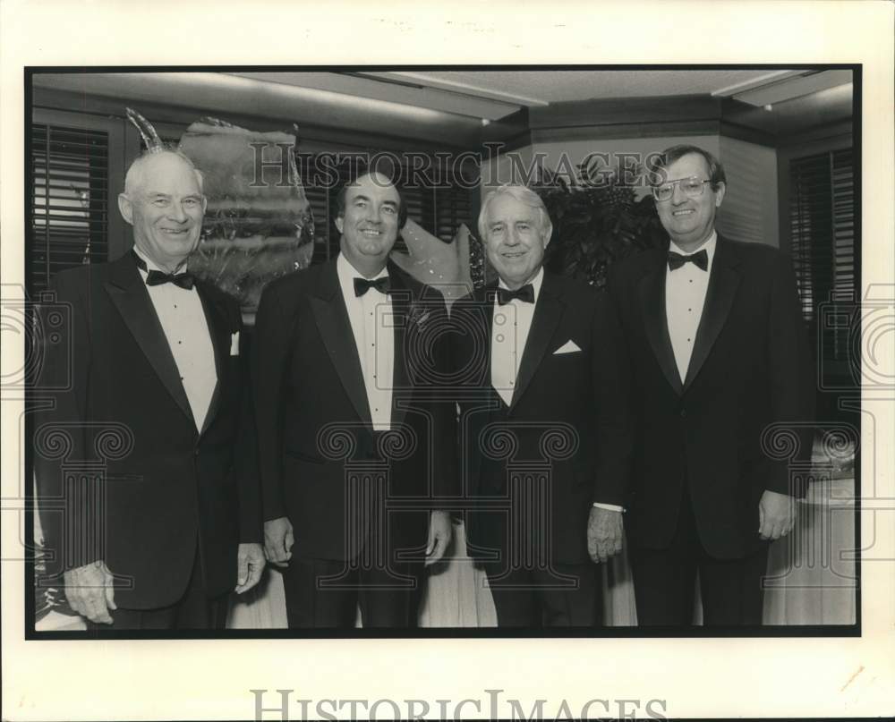 1990 Press Photo Oil Executives at the black tie gala of the Petroleum Club - Historic Images