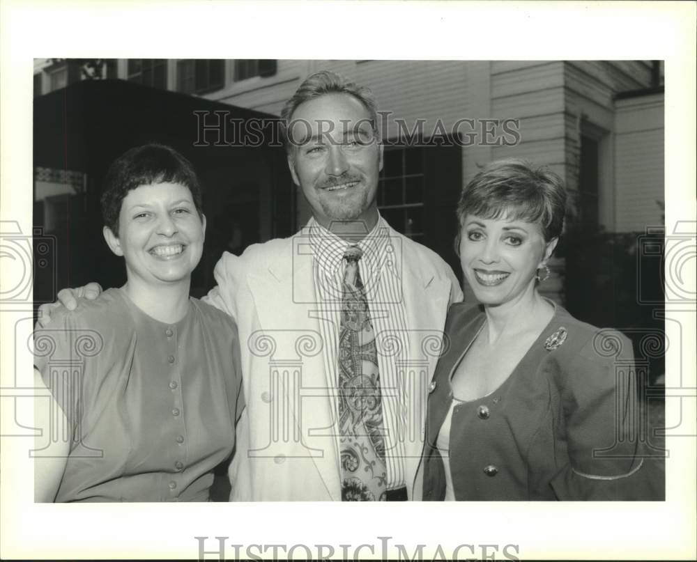 1994 Press Photo Joan Landnier, Robert Ripley, Sandra Pailet at reception - Historic Images