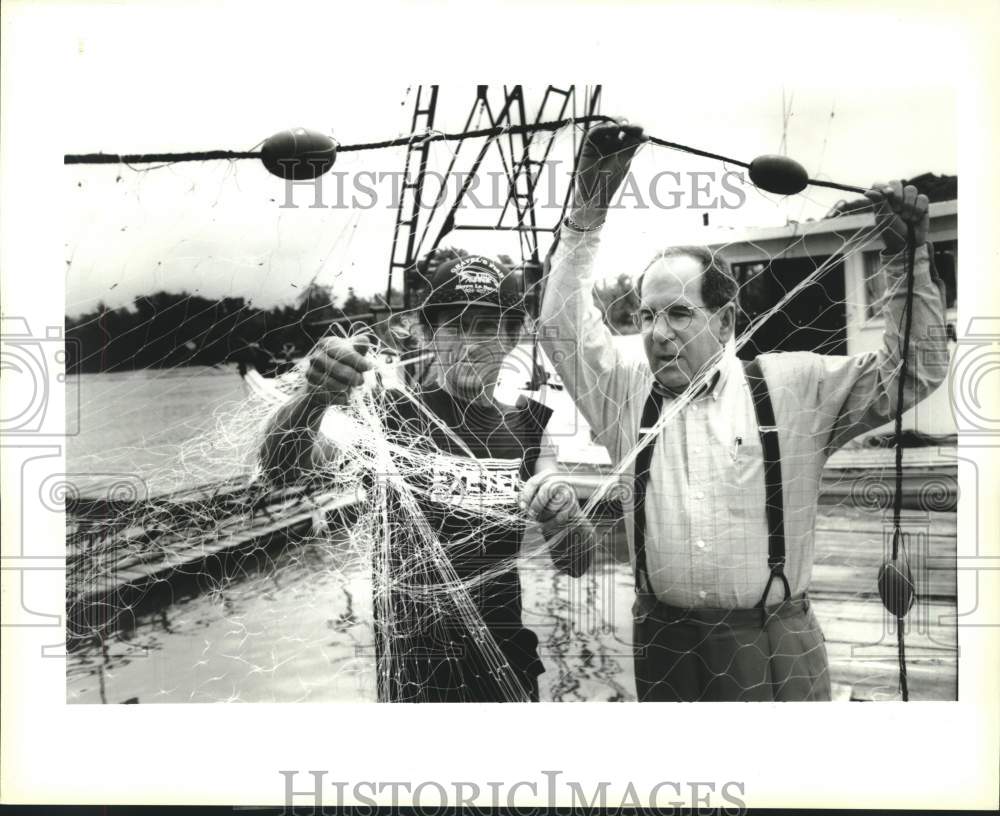 1995 Press Photo Fisherman Kerry LaBauve with Representative Robert  Bergeron - Historic Images