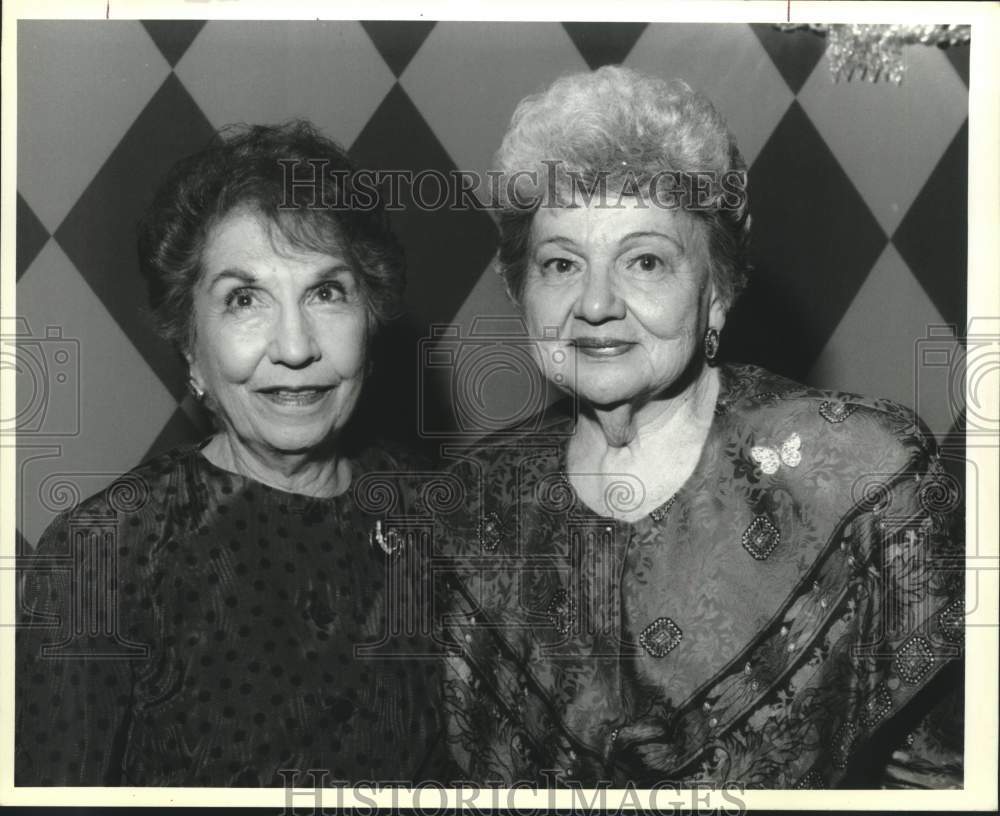 1993 Press Photo Gertrude Beerman, Beulah Latter at Beth Israel Party - Historic Images